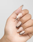 Faux-ongles blanc et noir