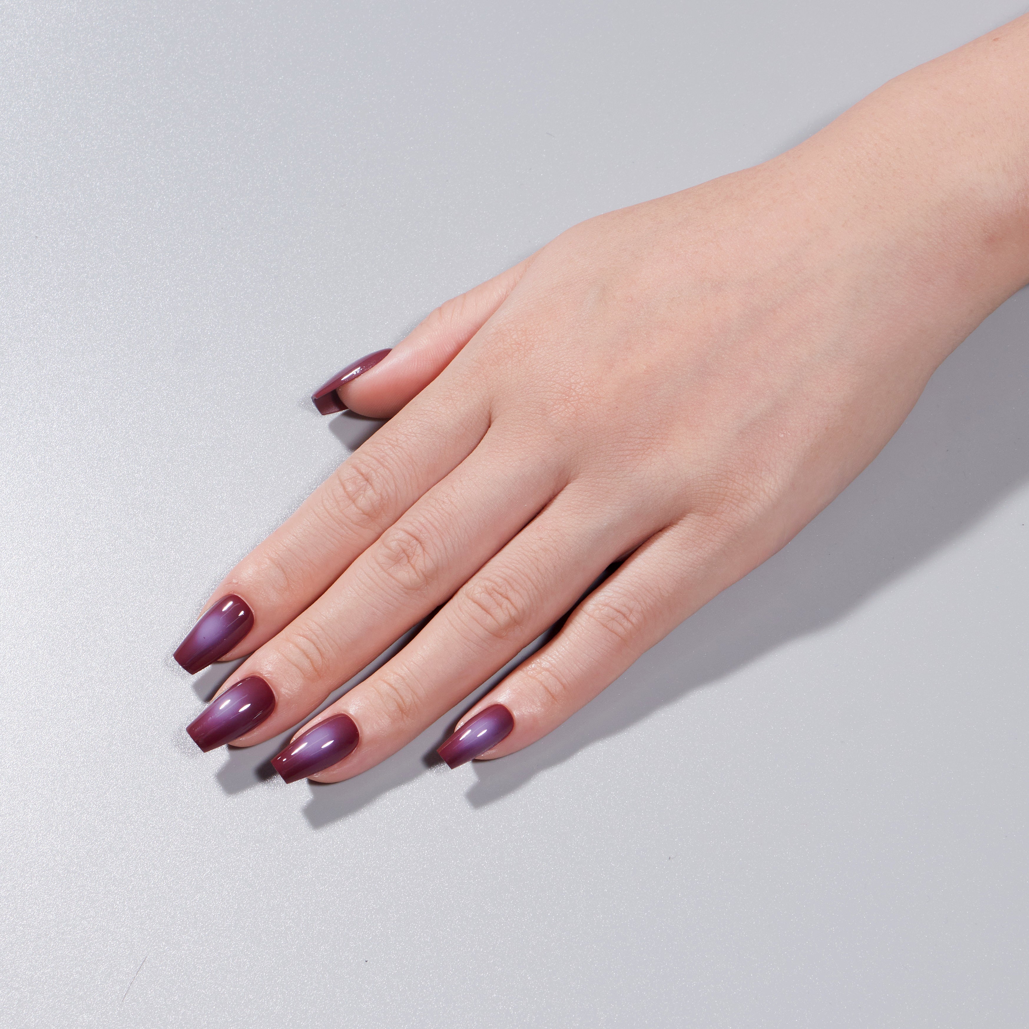 Faux-ongles dégradé violet