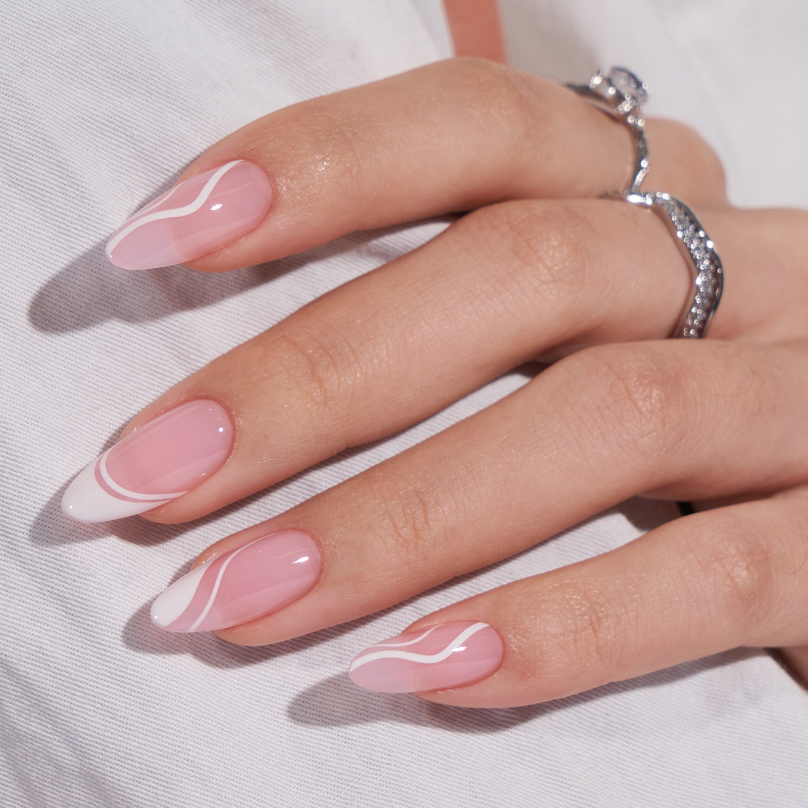 Nailz N 1 Mondial Des Faux Ongles R utilisables nailz-n-1-mondial-des-faux-ongles-r-utilisables